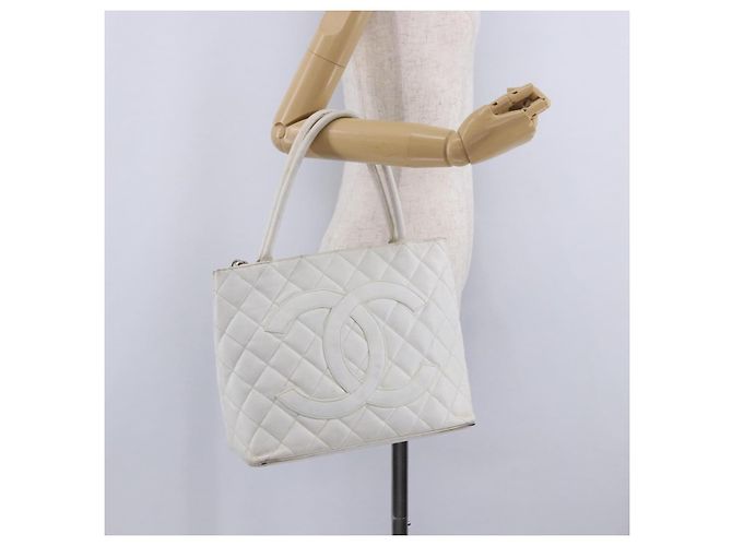 CHANEL Tote Bag Kaviarleder Standard Weiß Silber CC Auth 204728 - Ansicht 37