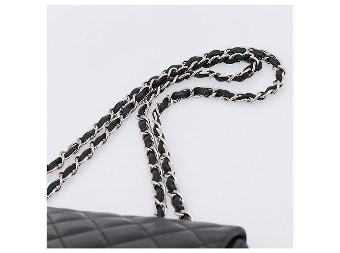 Borsa a tracolla CHANEL Matelasse 30 Chain in pelle d'agnello nera e argento CC Auth yk20928V Nero - vista 8