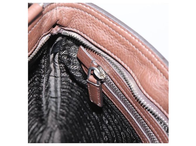 Borsa a tracolla PRADA in pelle Taurillon Marrone Argento Auth am12669V - vista 22