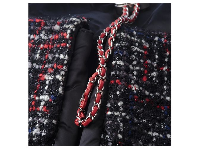 Zaino Chanel Fall 2017 Ready-to-Wear Astronaut Essentials in tweed e nylon - vista 13