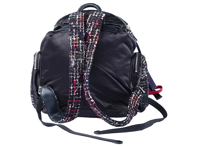Zaino Chanel Fall 2017 Ready-to-Wear Astronaut Essentials in tweed e nylon - vista 4
