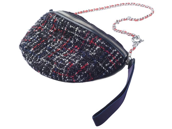 Zaino Chanel Fall 2017 Ready-to-Wear Astronaut Essentials in tweed e nylon - vista 6
