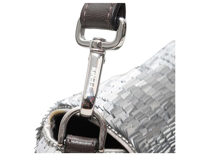 Fendi Baguette-Tasche mit Pailletten in Silber & Schwarz - Ansicht 8