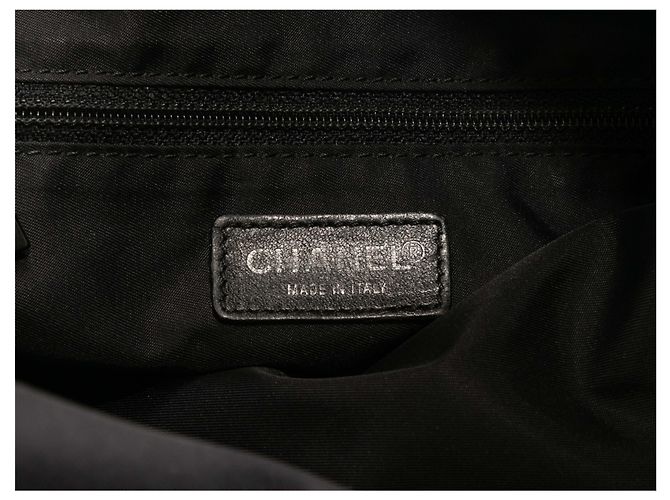 Chanel Nylon Logo Tote Bag in Schwarz - Ansicht 5