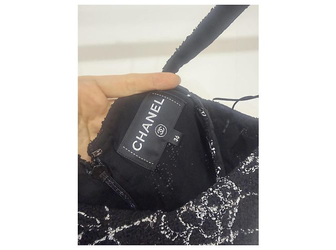 Chanel Tweed Kleid mit Kamelienmotiv Größe 36 Mehrfarben - Ansicht 4
