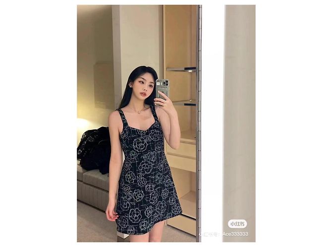 Chanel Tweed Kleid mit Kamelienmotiv Größe 36 Mehrfarben - Ansicht 8