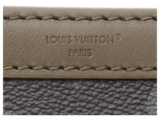 Portefeuille porté Gaston Louis Vuitton Noir Kaki - vue 4