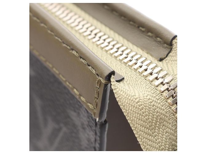 Portefeuille porté Gaston Louis Vuitton Noir Kaki - vue 8