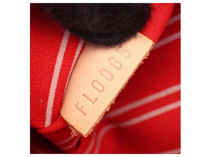 Saco Cabas PM Antigua Louis Vuitton Vermelho Bege - vista 5