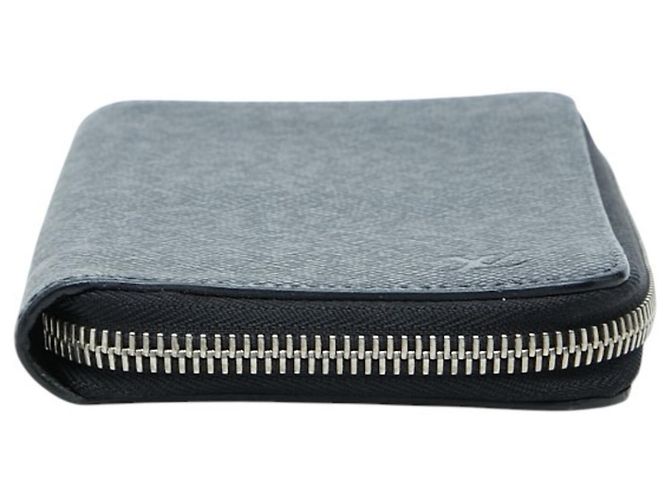 Louis Vuitton Taiga Zippy Wallet Black - view 3