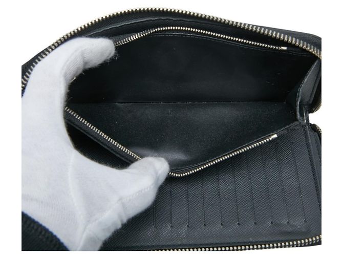 Louis Vuitton Taiga Zippy Wallet Black - view 7