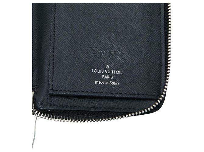 Louis Vuitton Taiga Zippy Wallet Black - view 8