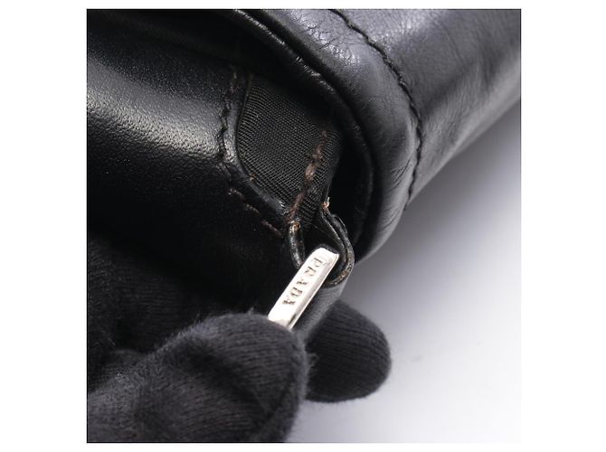 Prada Handtasche aus schwarzem Nylon und Leder - Ansicht 8
