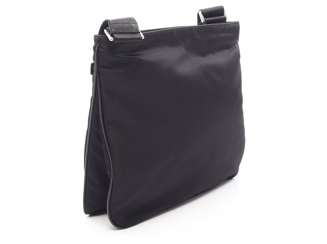 Bolsa de Ombro Prada em Nylon Preto e Couro Saffiano - vista 2