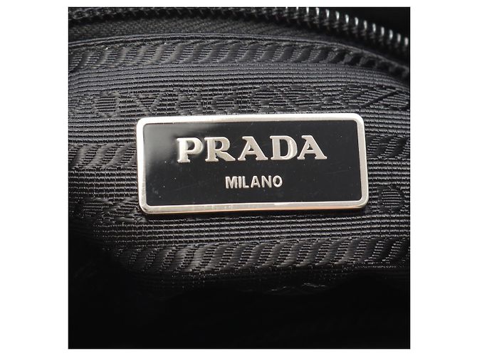 Bolsa de Ombro Prada em Nylon Preto e Couro Saffiano - vista 4