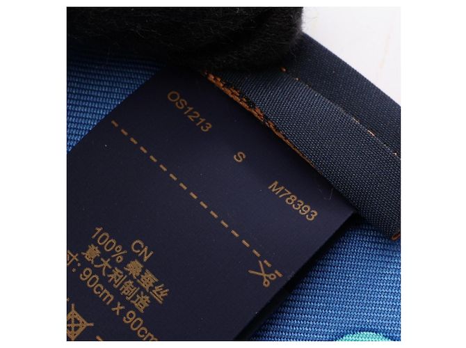 Louis Vuitton x Yayoi Kusama Carre 90 Pumpkin Scarf Blu Multicolore - vista 3