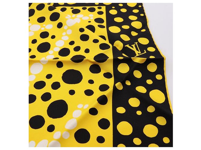 Sciarpa Louis Vuitton LV x YK Carre Infinity Dot Yayo Kusama Nero Bianco Giallo - vista 4