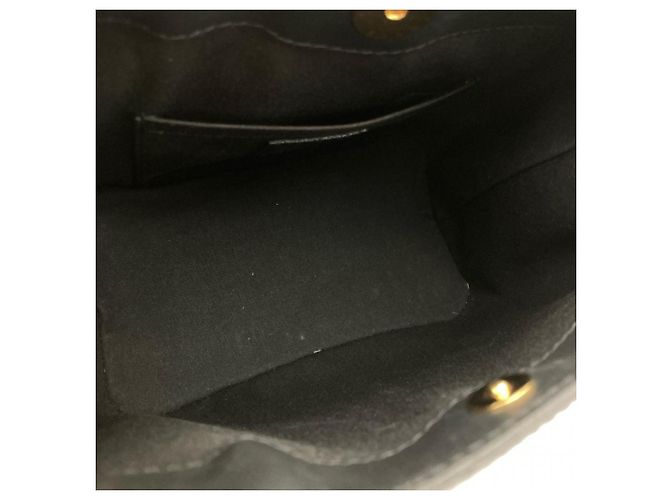 Bolsa de Ombro Louis Vuitton Mandala PM Preto - vista 6