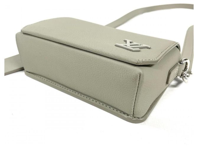 Borsa a tracolla e portafoglio indossabile Louis Vuitton LV Aerogram Fastline Marrone - vista 4