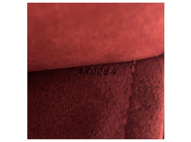 Borsa a tracolla Louis Vuitton Vivacite GM Marrone - vista 13