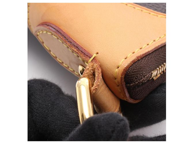 Bolsa de Ombro Louis Vuitton Thames PM Monogram Marrom - vista 9