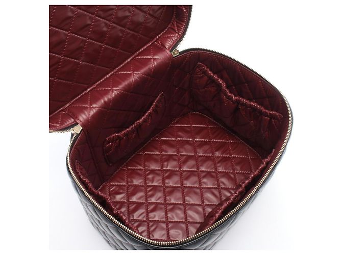 Timeless Borsa Chanel Matelassé in pelle di agnello nera Nero - vista 3