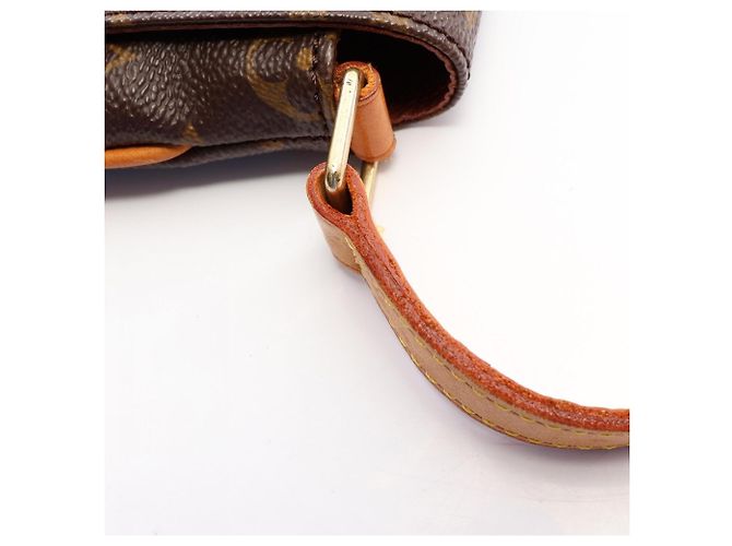 Bolsa de Ombro Louis Vuitton Musette Tango Monogram Marrom Monograma - vista 12