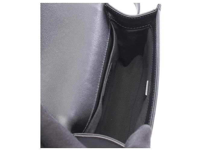Borsa a tracolla Chanel Boy Small in nero - vista 3