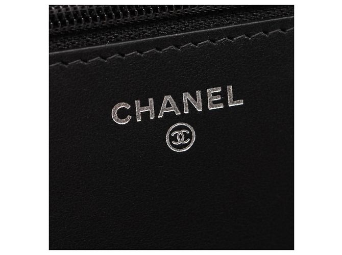 Borsa a tracolla Chanel Boy Matelassé Nero - vista 4