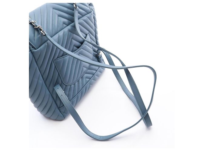 Zaino/Borsa Chanel Chevron V-stitch Blu - vista 9