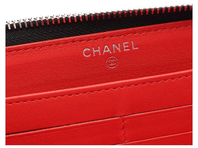 Portafoglio lungo rotondo Chanel Typography Matelassé Nero Multicolore - vista 4