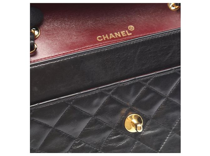Timeless Chanel Matelassé Schultertasche Schwarz - Ansicht 10