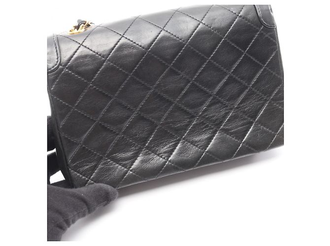 Timeless Chanel Matelassé Schultertasche Schwarz - Ansicht 11