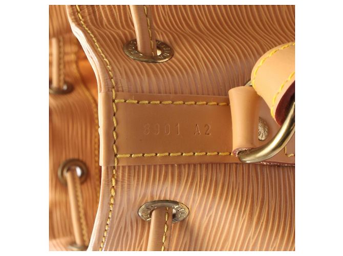 Borsa a tracolla Louis Vuitton Noe Beige - vista 5