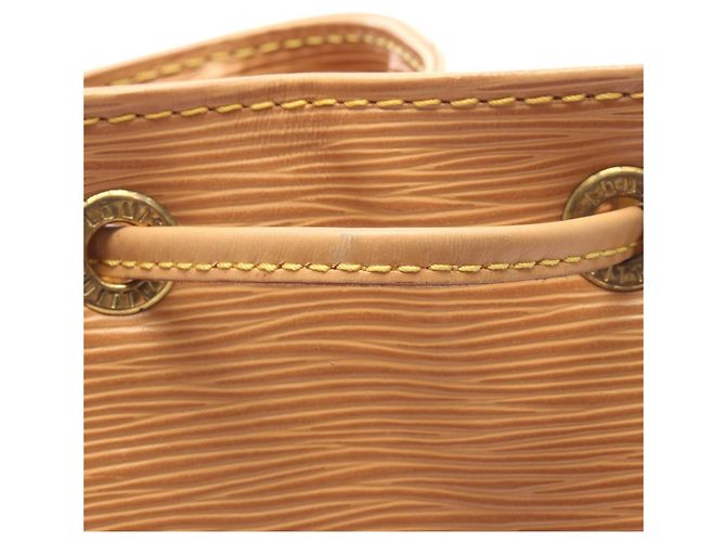 Borsa a tracolla Louis Vuitton Noe Beige - vista 8