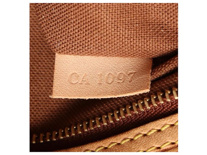 Bolso de hombro horizontal Louis Vuitton Batignolles Castaño Monograma - vista 5