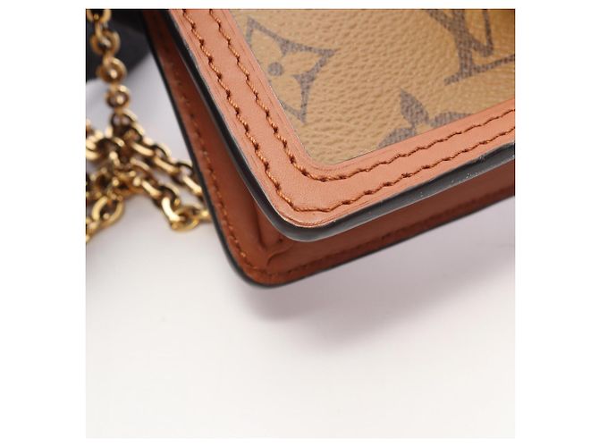 Louis Vuitton Portefeuille Dauphine Monogram Reverse Shoulder Bag Castaño Beige - vista 7
