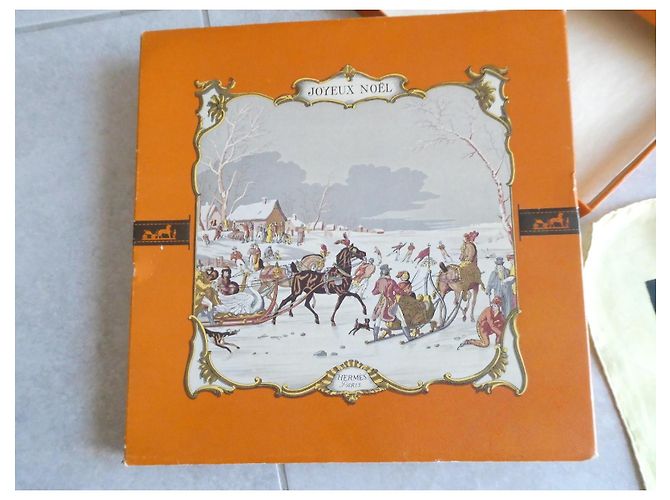 Hermès Pañuelo de Seda "En Vente Chez Hermès à Paris" 1942 Castaño Negro Rosa Blanco Beige Gris - vista 10