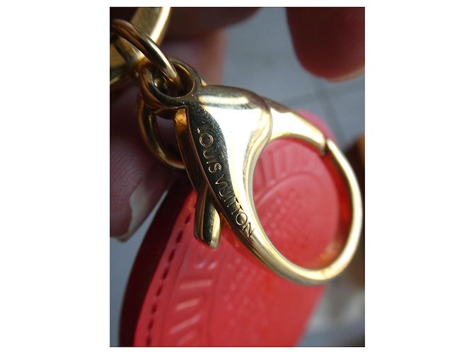 Louis Vuitton Portachiavi in pelle rossa Charm da borsa Rosso - vista 7