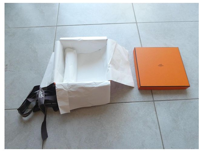 Scatola Arancione e Nastro Hermès Paris per Mini Kelly 2 Marrone Bianco - vista 2
