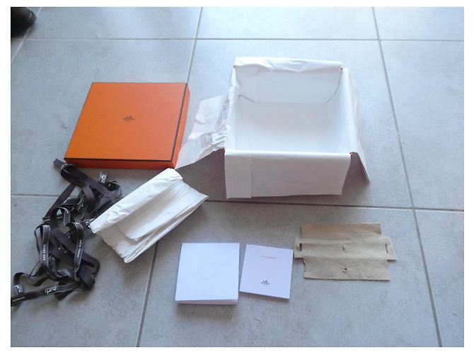 Caixa e Acessórios Hermès Mini Kelly II Marrom Branco Laranja - vista 2