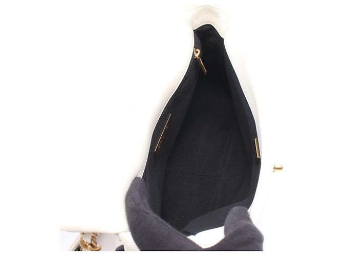 Borsa a Spalla Matelassé Chanel 19 Dixneuf Bianco - vista 3