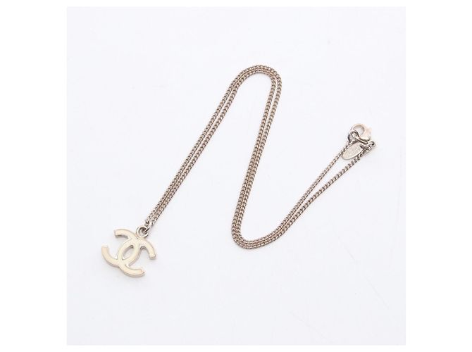 Colar Coco Mark da Chanel Branco Dourado - vista 2