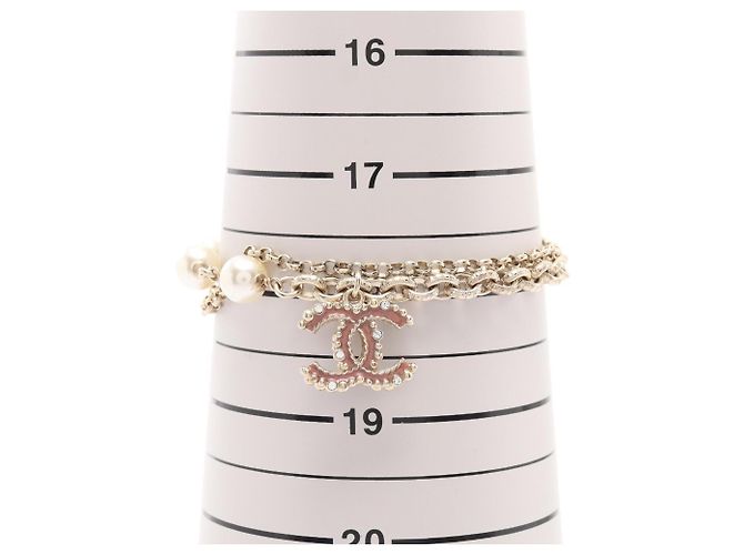 Pulseira Charm Coco Mark da Chanel Rosa Branco Dourado - vista 5