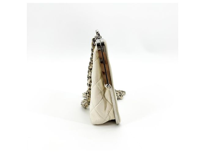 Clutch Chanel CC Frame com corrente em pele de cordeiro acolchoada e plexiglass Bege - vista 4