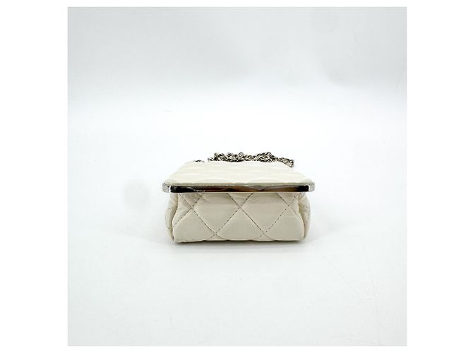 Clutch Chanel CC Frame com corrente em pele de cordeiro acolchoada e plexiglass Bege - vista 7