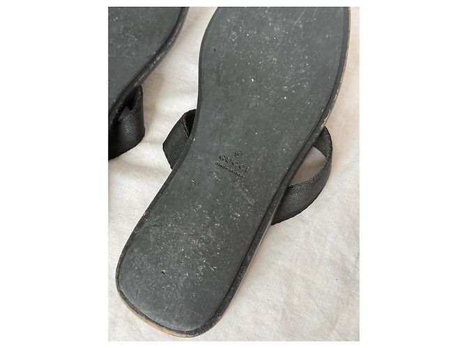 Infradito in tessuto nero Gucci con logo GG intrecciato - vista 8