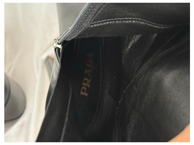 Prada Biker-Stiefeletten mit Plateau aus schwarzem Leder - Ansicht 10