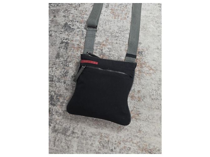 Sacoche Prada en nylon noir - vue 3