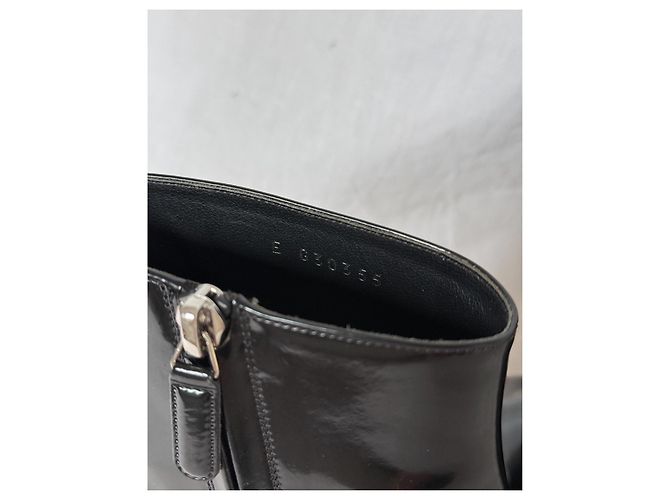 Botines de puntera reforzada en piel charol negra Chanel Negro - vista 6